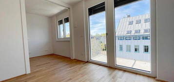 Amalienstrasse - Heller Neubau mit Balkon