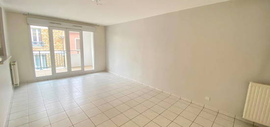 Appartement  à louer, 2 pièces, 1 chambre, 52 m²