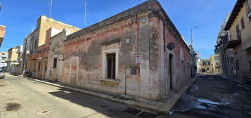 Casa indipendente in vendita in via V. Bellini, 24 -18