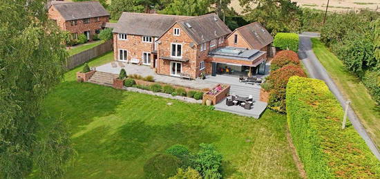 7 bedroom detached house for sale