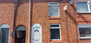 Terraced house to rent in Geneva Road, Winsford CW7