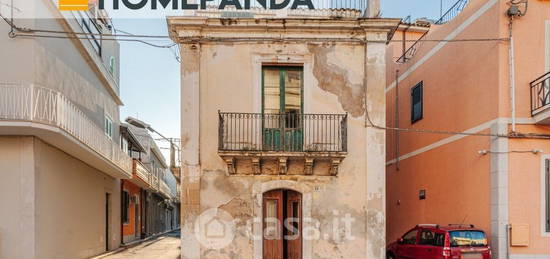 Casa indipendente in Via Rattazzi 80