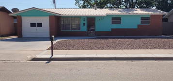 1905 W Currier Ave, Artesia, NM 88210