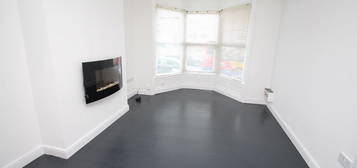 Studio to rent in Station Street, Swinton, Mexborough S64