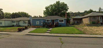 910 E  13th St, The Dalles, OR 97058