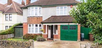 4 bed detached house for sale