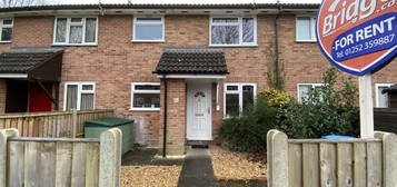 Terraced house to rent in Ashridge, Farnborough GU14