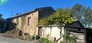 Maison en pierre de 80m² avec garage et terrasse