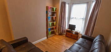 4 bed shared accommodation to rent