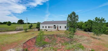 15751 E Coffee Creek Rd, Luther, OK 73054