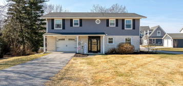 556 Lake Meade Dr, East Berlin, PA 17316