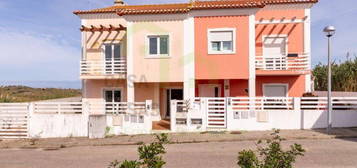 Vende Moradia T3 - Ericeira 13 km, A Casa das Casas