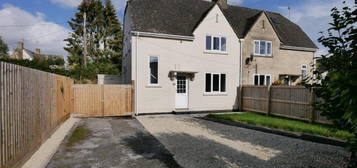 3 bedroom semi-detached house