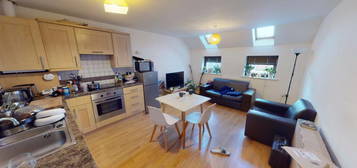 2 bedroom ground floor flat