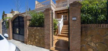 Casa o chalet en venta en Calle Doctor Jiménez Díaz, 30, Ogíjares