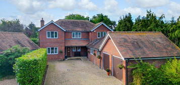 6 bedroom detached house for sale