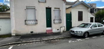 Maison  à louer, 5 pièces, 4 chambres, 100 m²