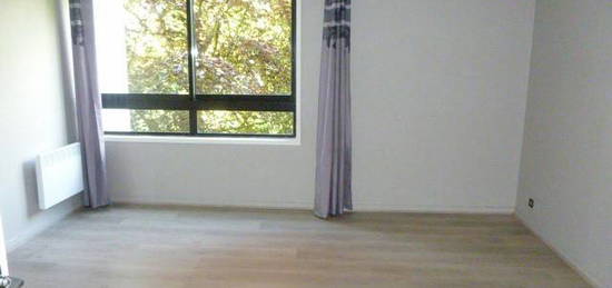 Appartement  à louer, 2 pièces, 1 chambre, 30 m²