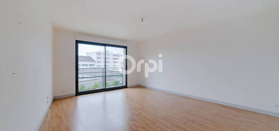 Location maison 3 pièces 93 m²