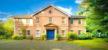 6 bedroom detached house for sale