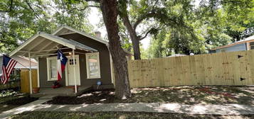 206 Palo Blanco St, San Antonio, TX 78210