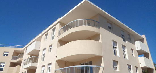 Appartement T2 avec terrasse - PARC SEYNA à la Seyne sur Mer