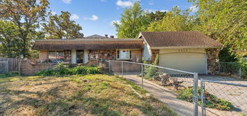 1562 NW 110th St, Grove, OK 74344