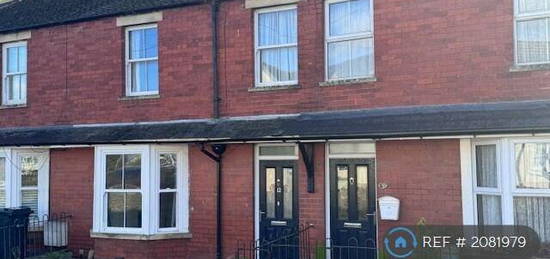 2 bedroom terraced house