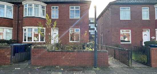 Flat to rent in Moorhead, Cowgate, Newcastle Upon Tyne NE5