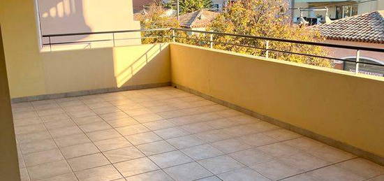 Appartement 3 pieces, terrace , box fermé