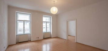 ++NEU++ Renovierungsbedürftige 3-Zimmer Altbau-Wohnung in zentraler Lage!