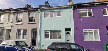 Terraced house to rent in Islingword Street, Brighton BN2