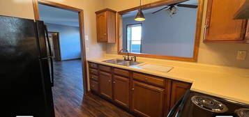 101 E 10th St APT 104, Fulton, MO 65251