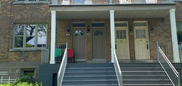 14, Avenue Dobie
                        Mont-Royal