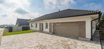 Pronájem  rodinného domu 150 m², pozemek 717 m²