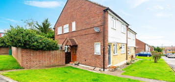 Maisonette for sale in High Point, New Eltham SE9