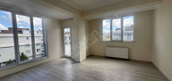 SANCAKTEPE OSMANGAZİ MAH 2+1 2.KAT 85m2 ASANSÖRLÜ DAİRE