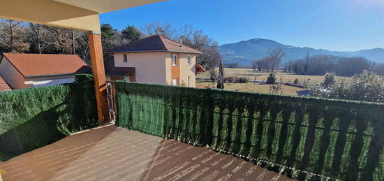 Charmant T3 avec terrasse et garage à louer à la Bâtie Neuve