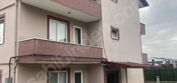 BAŞİSKELE YEŞİLYURTTA MERKEZİ KONUMDA KİRALIK 3+1 DAİRE