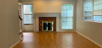 430 Hillsborough St, Chapel Hill, NC 27514