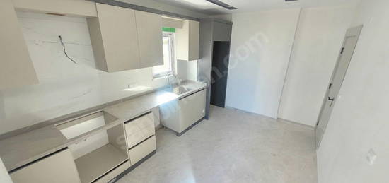 ŞELALE MAH.95 M² SIFIR ASANSÖRLÜ 1.SINIF İŞÇİLİK