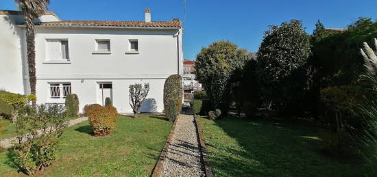 Maison  à vendre, 6 pièces, 4 chambres, 97 m²