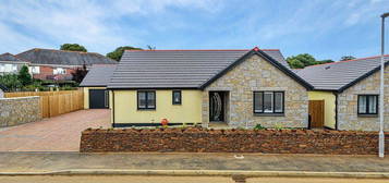 3 bed bungalow for sale