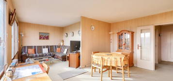 Appartement à vendre, 4 pièces, 2 chambres, 77 m²