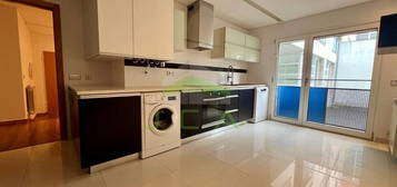 Apartamento T2 com cozinha equipada!