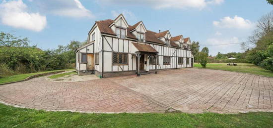 6 bedroom detached house for sale