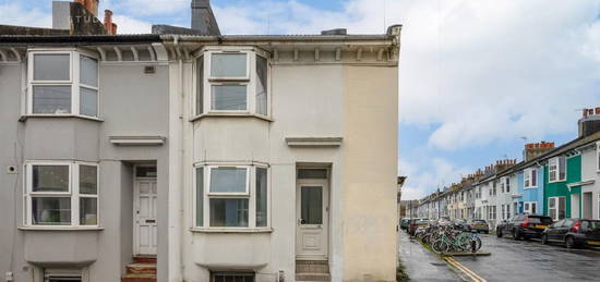 Terraced house to rent in St. Pauls Street, Brighton BN2