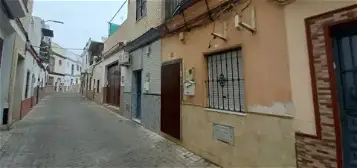 Casa adosada en calle de Aguadulce