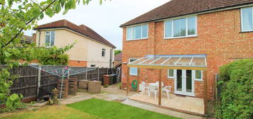 4 bed semi-detached house to rent