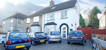 5 bedroom terraced house